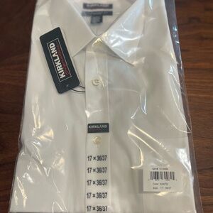 Kirkland Signature Men's Crisp White Dress Shirt17 x 36/37